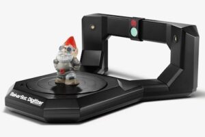 Makerbot Completes Package With 3D Scanner