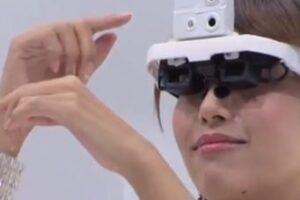 Off the Plate: How about a head-mounted interface