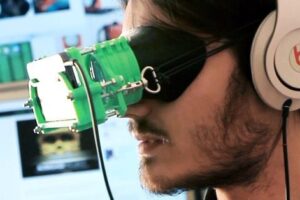 Altergaze: Mobile Virtual Reality for Your Smartphone