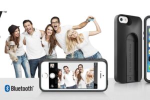 World’s First  iPhone Remote Shutter Promises Better Selfies