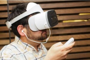 Today’s 360 VR Buzz: Google won’t bring next-gen controllers to its newest VR headset