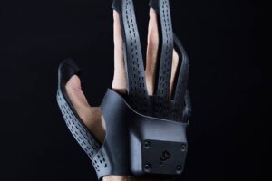 Today’s 360 VR Buzz:Plexus is a VR Glove With Finger Haptics & Multiple Tracking Standards, $250 Dev Kits Coming Soon