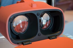 Today’s 360 VR Buzz: Google Appears to Be Ramping Up R&D Efforts for “New and novel” AR/VR Lenses